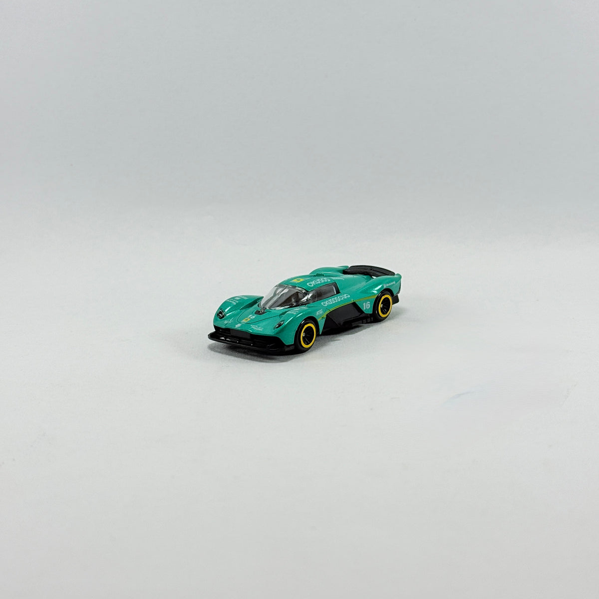 1:64 Die-Cast Hypercar Racing Model